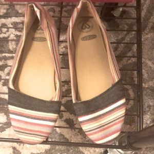 Keen Woven Flat (Free new You Too Thong w/purchase)